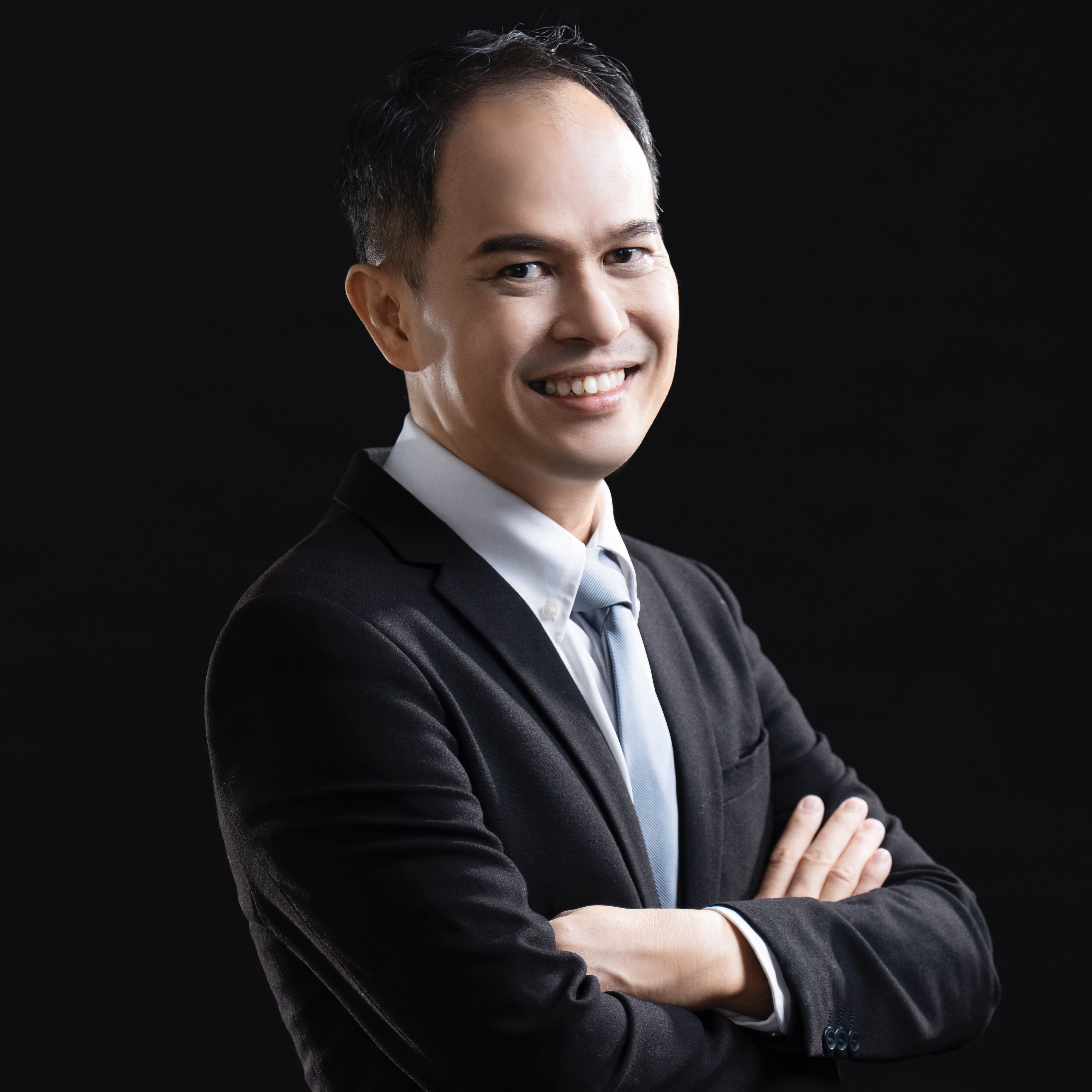 Corporate team looking disengaged in a meeting